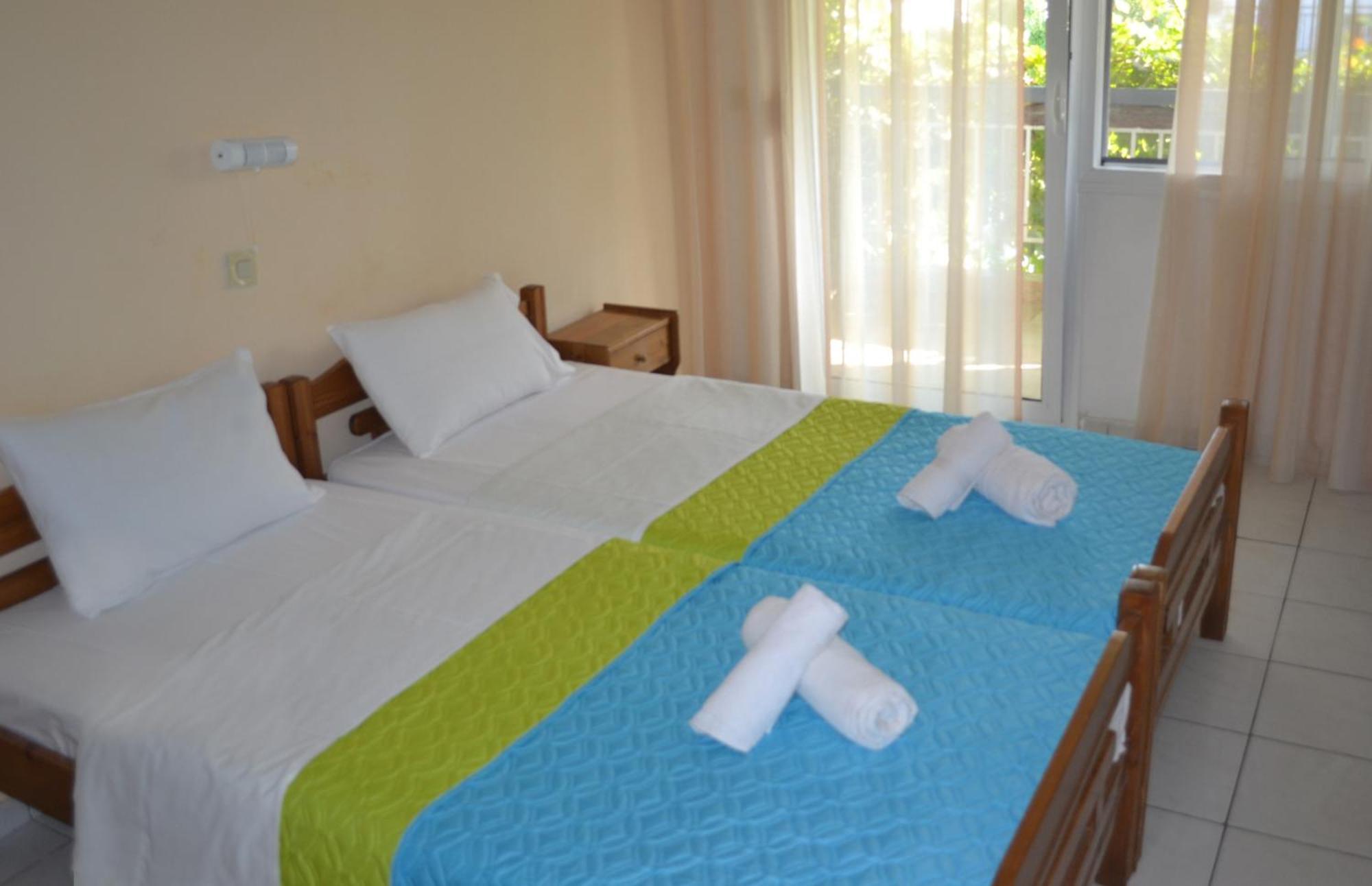 Artemis Apartments Paralia Dionysiou Bilik gambar