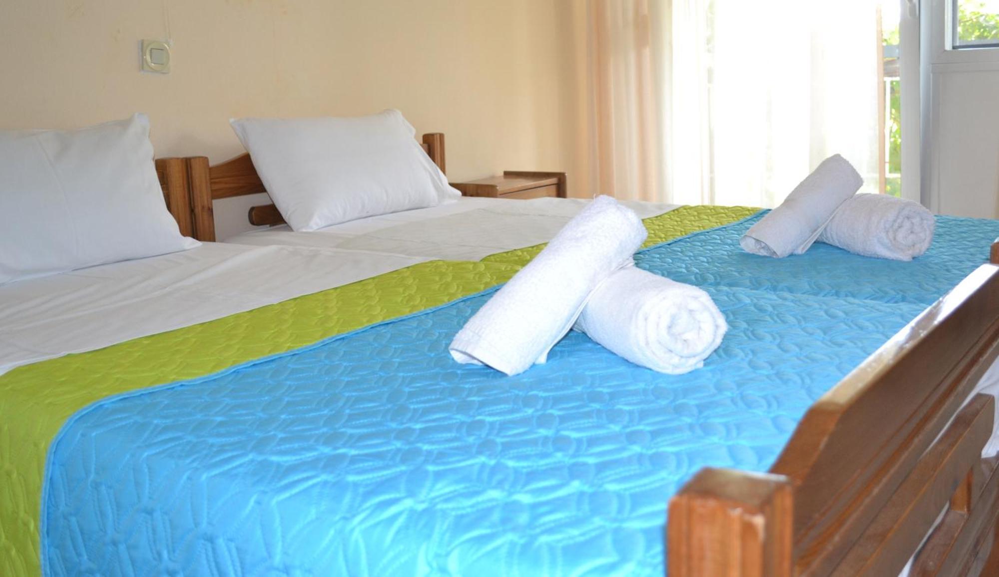 Artemis Apartments Paralia Dionysiou Bilik gambar