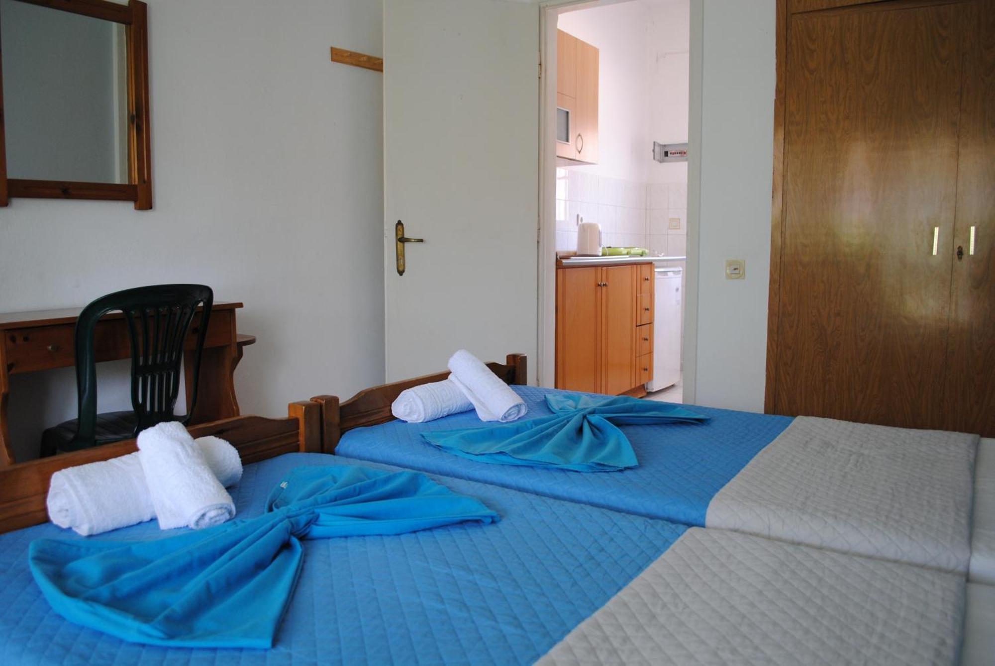 Artemis Apartments Paralia Dionysiou Luaran gambar