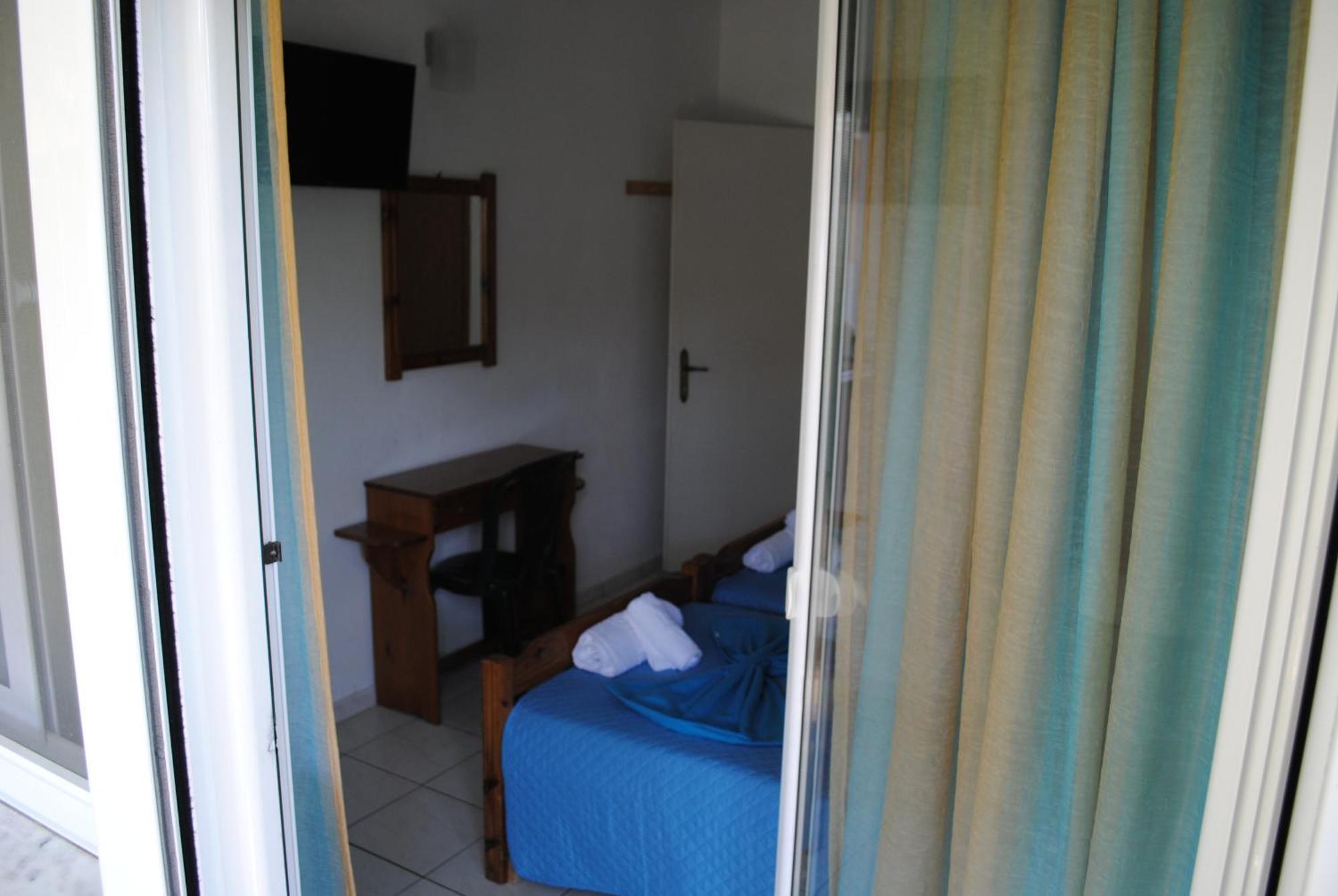 Artemis Apartments Paralia Dionysiou Luaran gambar