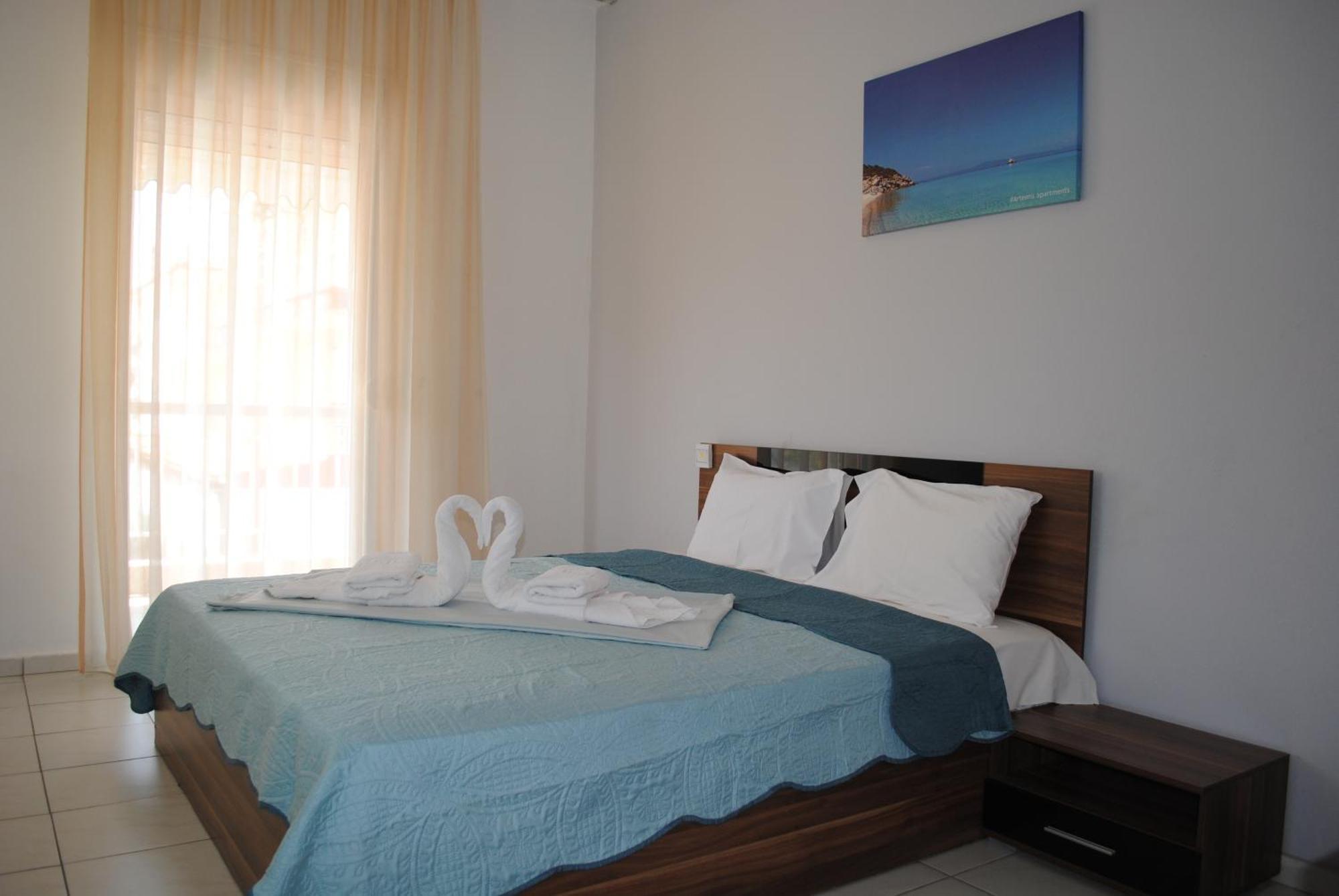 Artemis Apartments Paralia Dionysiou Luaran gambar