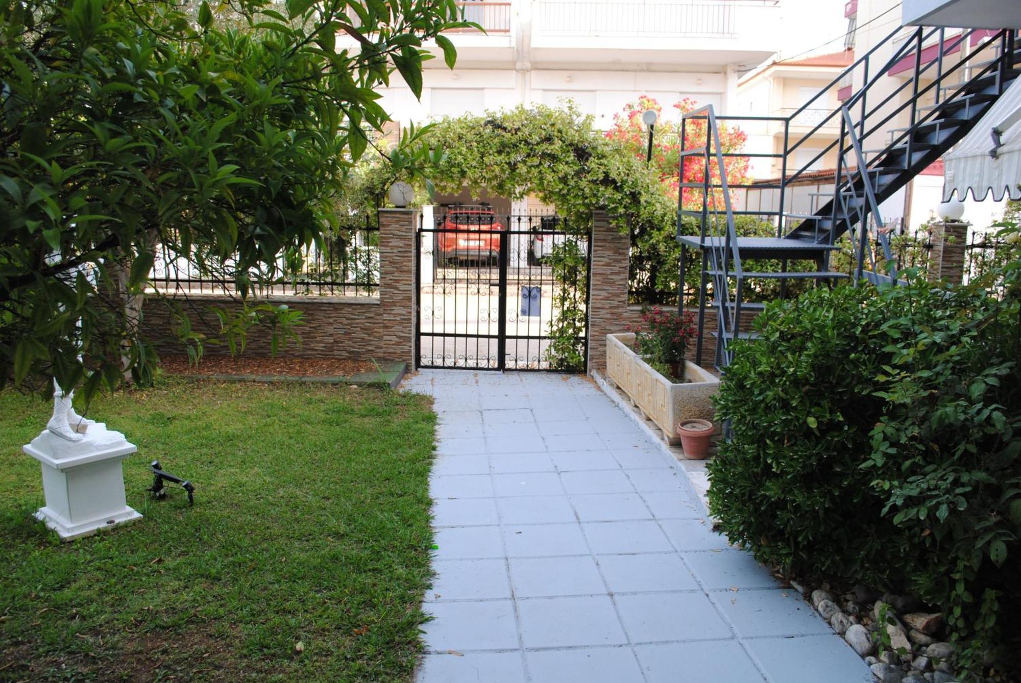 Artemis Apartments Paralia Dionysiou Luaran gambar