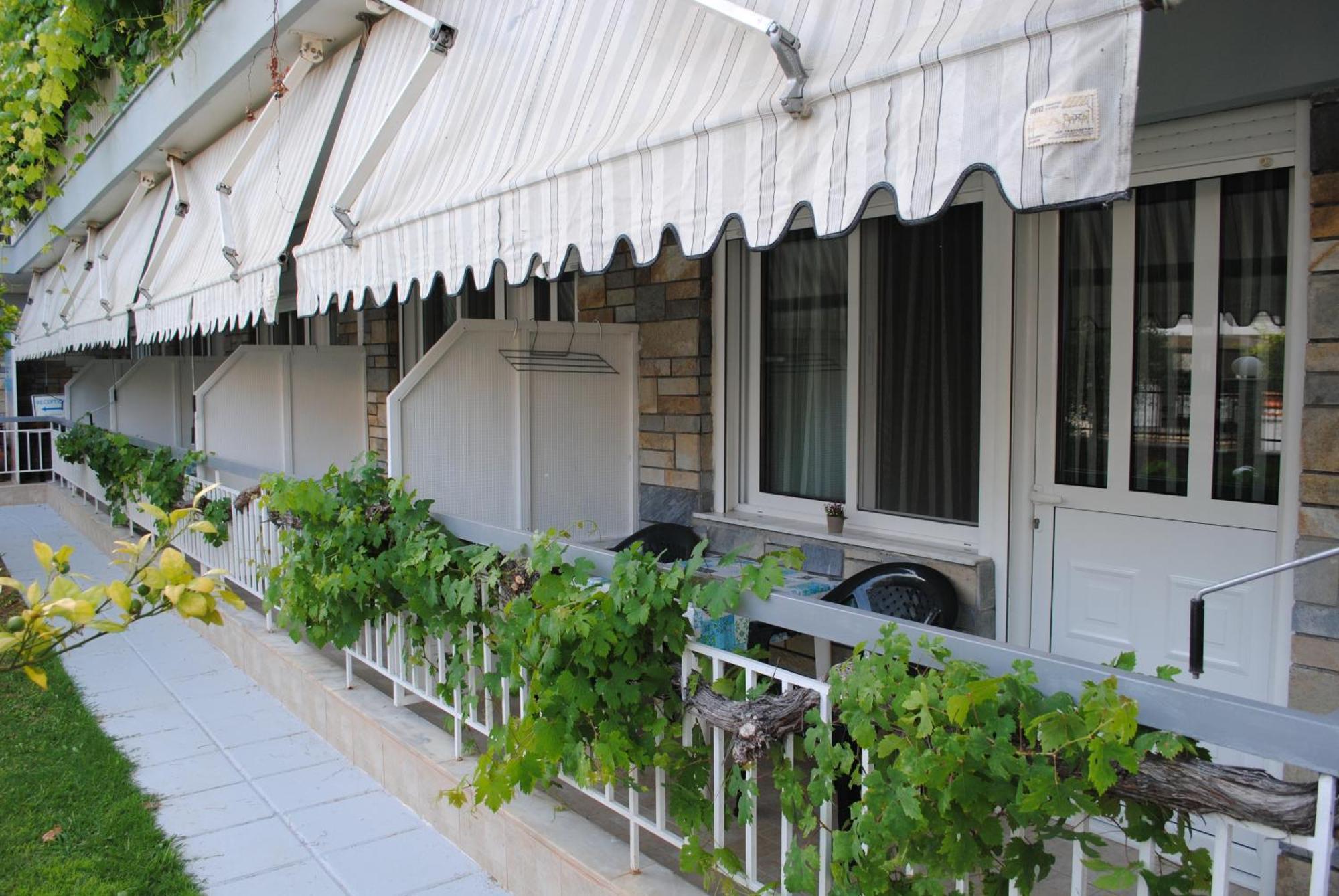 Artemis Apartments Paralia Dionysiou Luaran gambar