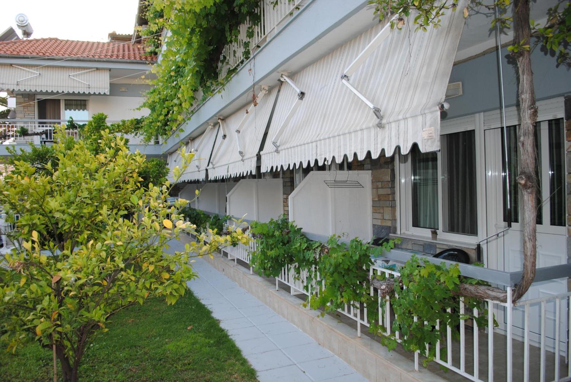 Artemis Apartments Paralia Dionysiou Luaran gambar