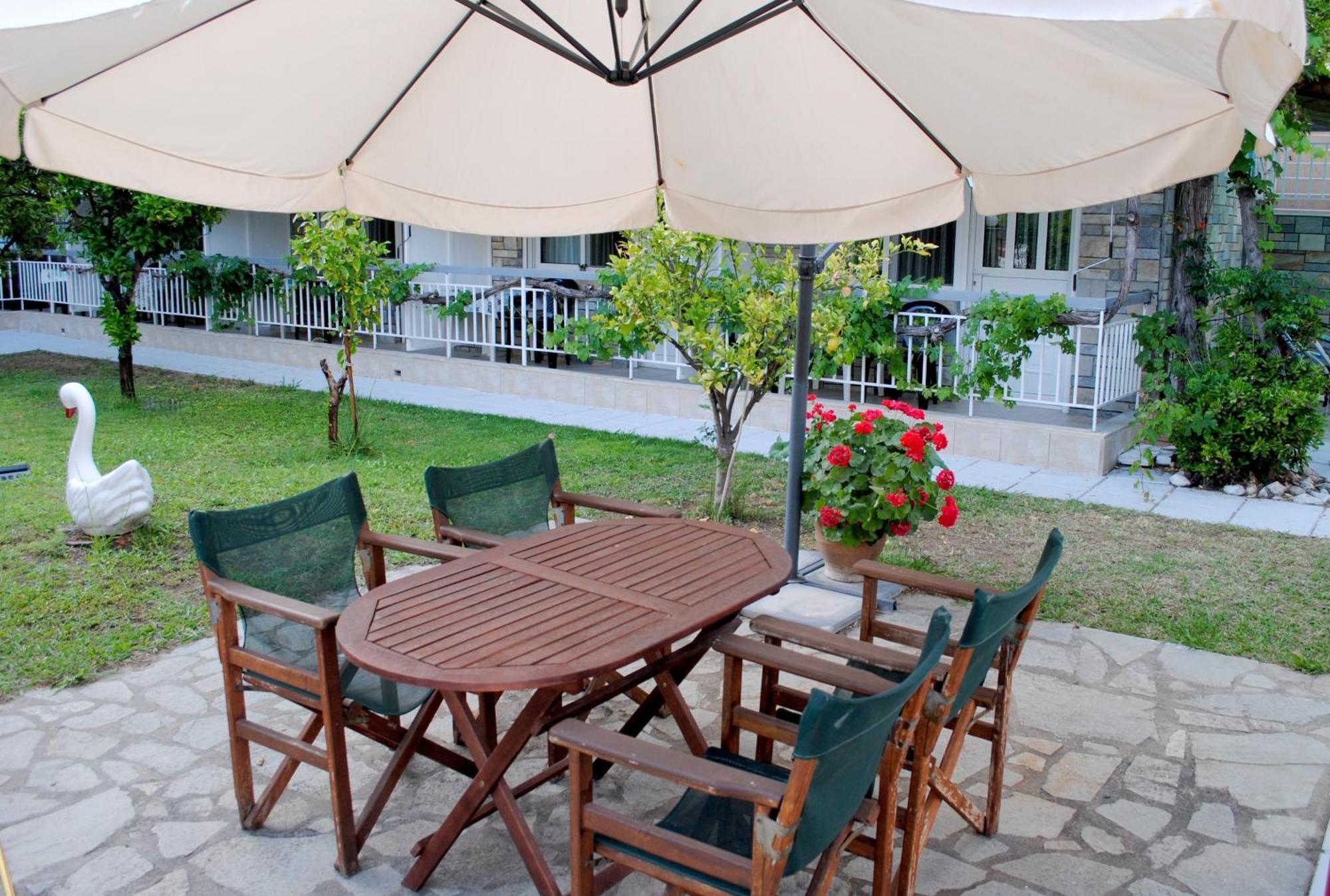 Artemis Apartments Paralia Dionysiou Luaran gambar